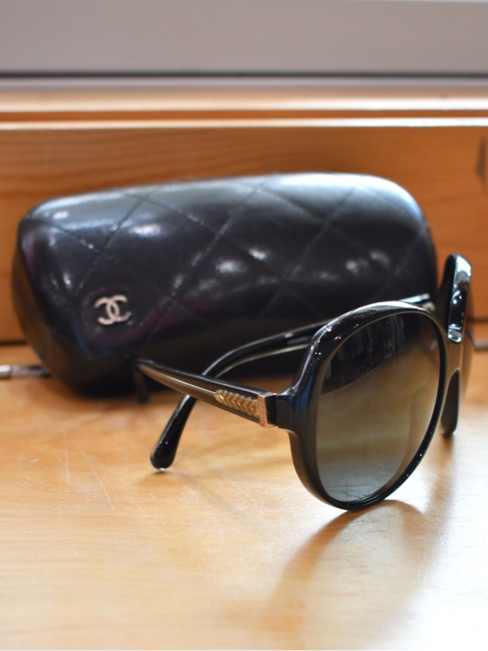 CHANEL Sunglasses Black with Gold Trim & Quilted Leather Case - Picture 7 of 10